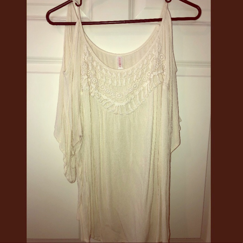 Off white target top
